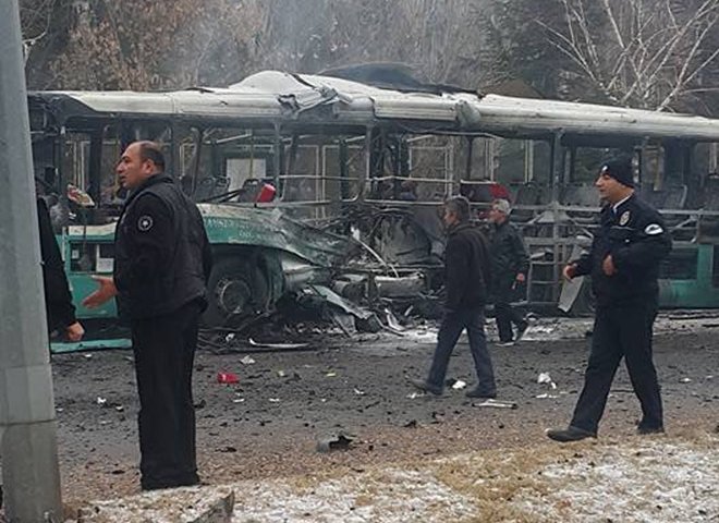 В турецком городе Кайсери взорвался автобус с военными