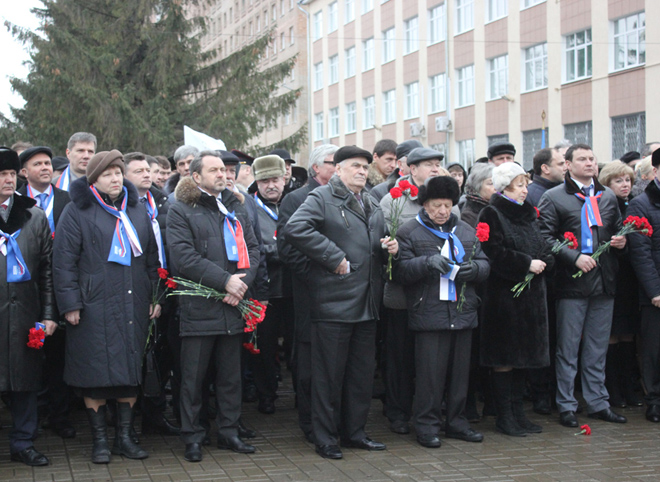 Депутаты регионального парламента почтили память погибших в локальных войнах