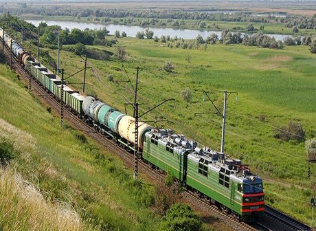 РЖД пустили грузовые поезда в обход Украины