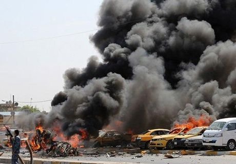 При взрыве автомобиля в Ираке погибли 12 человек