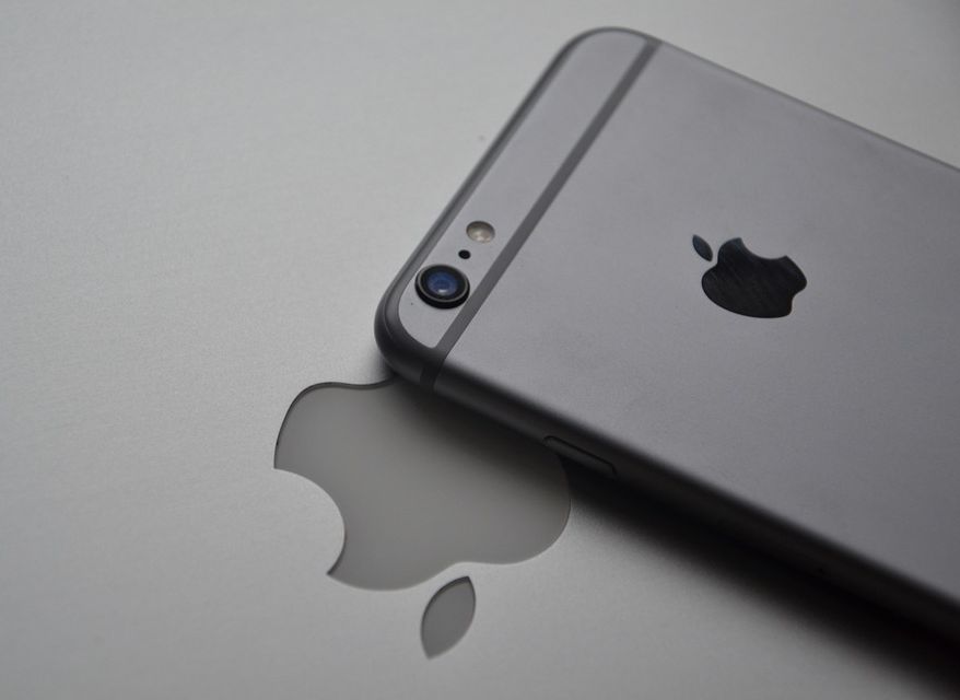 Apple выпустит обновленный iPhone X с поддержкой 5G