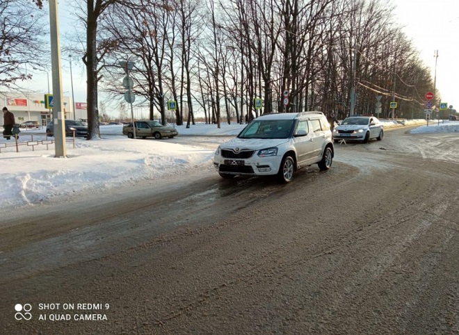 В Дашково-Песочне при столкновении двух автомобилей пострадала женщина