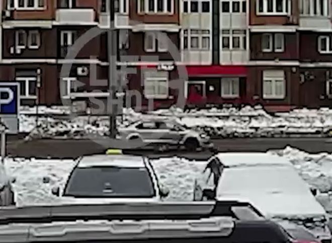 В Москве водитель сбил детей на пешеходном переходе