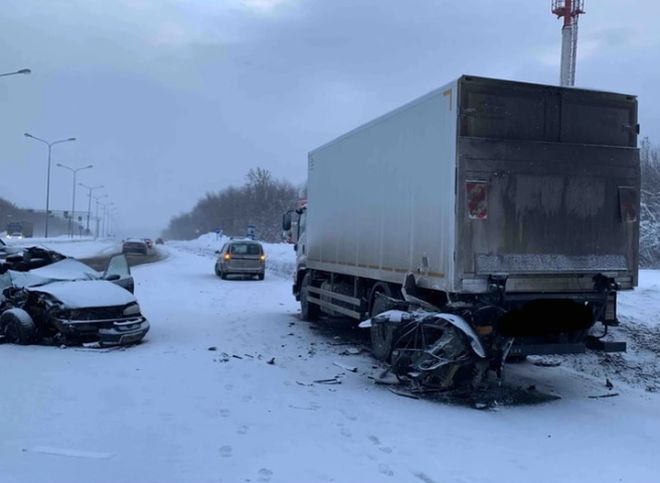 В Самаре произошло смертельное ДТП с грузовиком