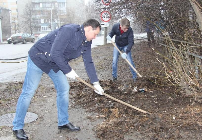 Булеков: уборка улиц — наш вклад в благоустройство города