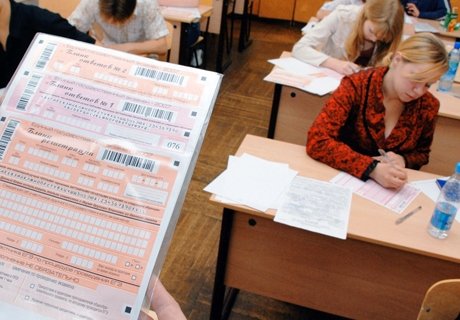 Во время ЕГЭ в Москве 16 школьников обратились к врачам