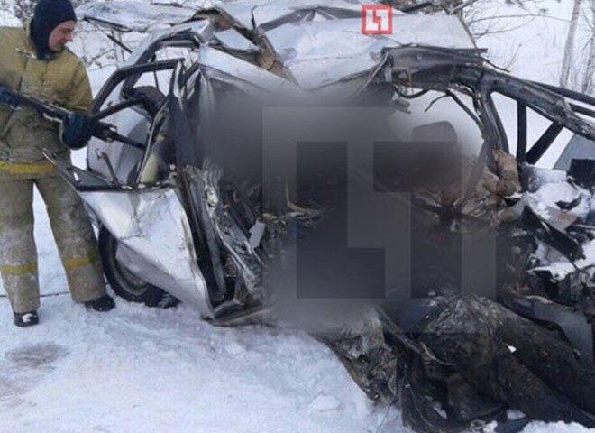 В ДТП под Красноярском погибли восемь человек, в том числе двое детей