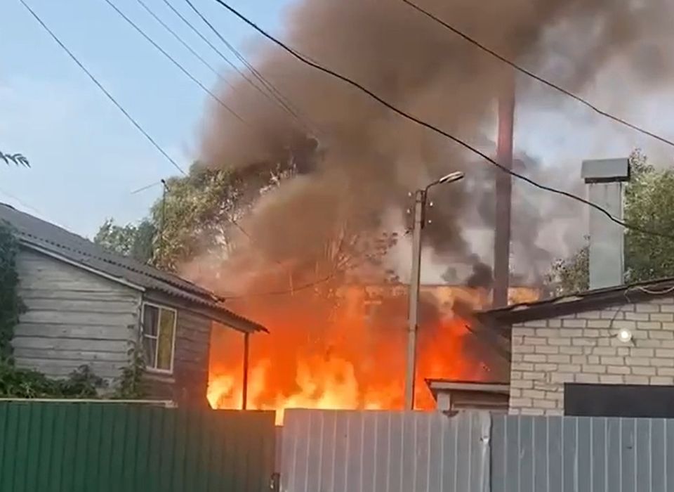 МЧС: в Шацке загорелся гараж