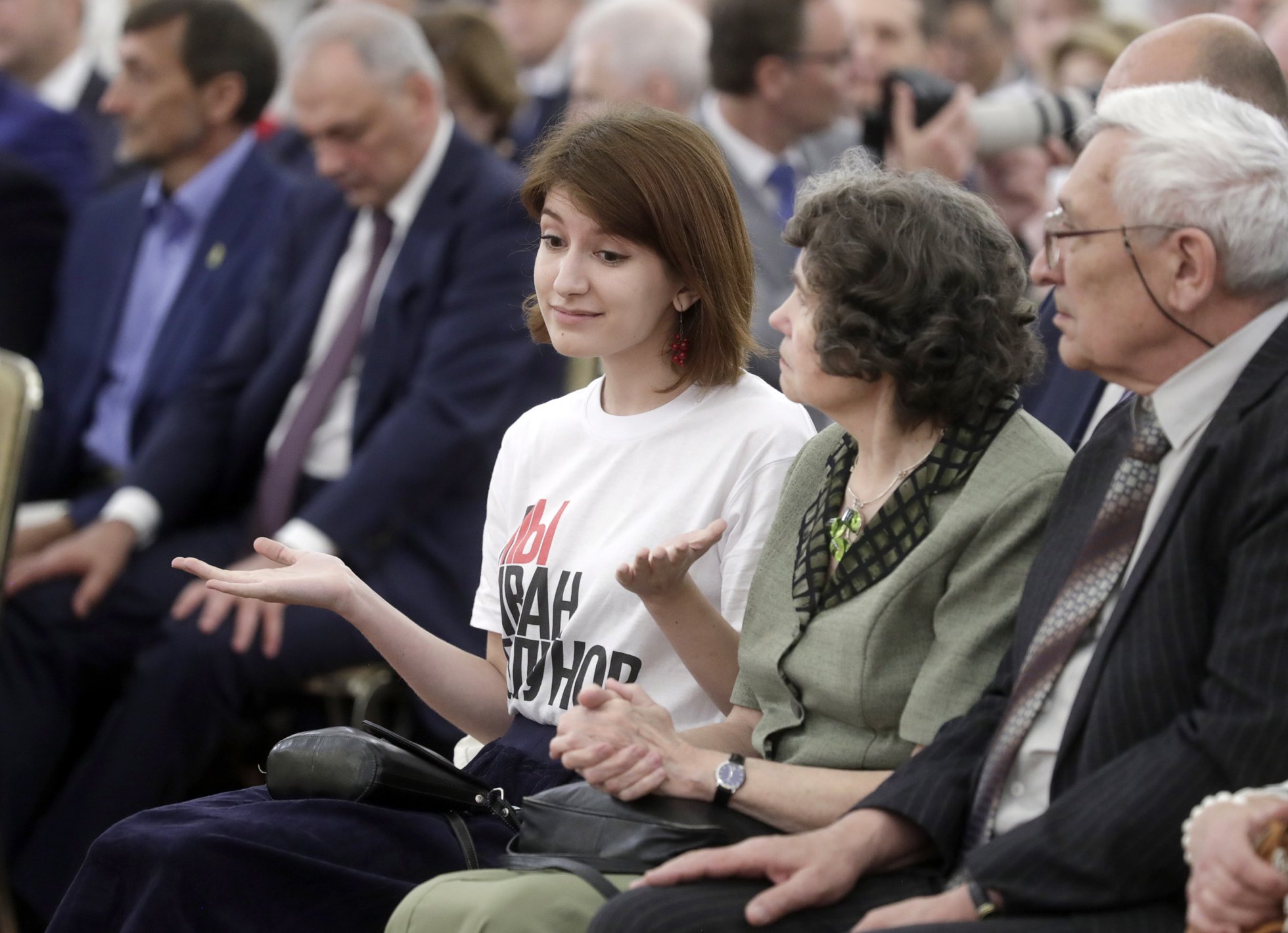 Девушка, пришедшая на прием к Путину в футболке «Я/Мы Голунов», оказалась журналисткой