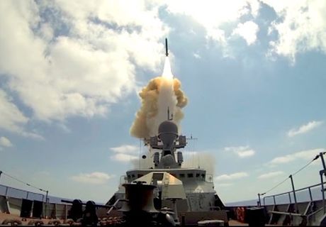 Российский корабль нанес ракетные удары по целям в Сирии