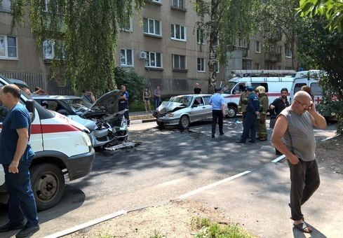 В ДТП на Ленинского комсомола пострадали пять человек