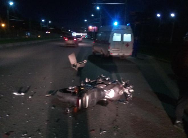 Мотоциклист, попавший в ДТП на Московском шоссе, ехал без прав