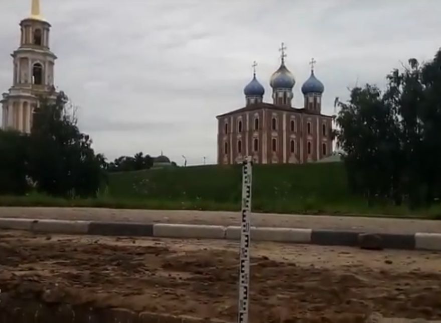 На Кремлевском валу нашли остатки построек XIII века (видео)
