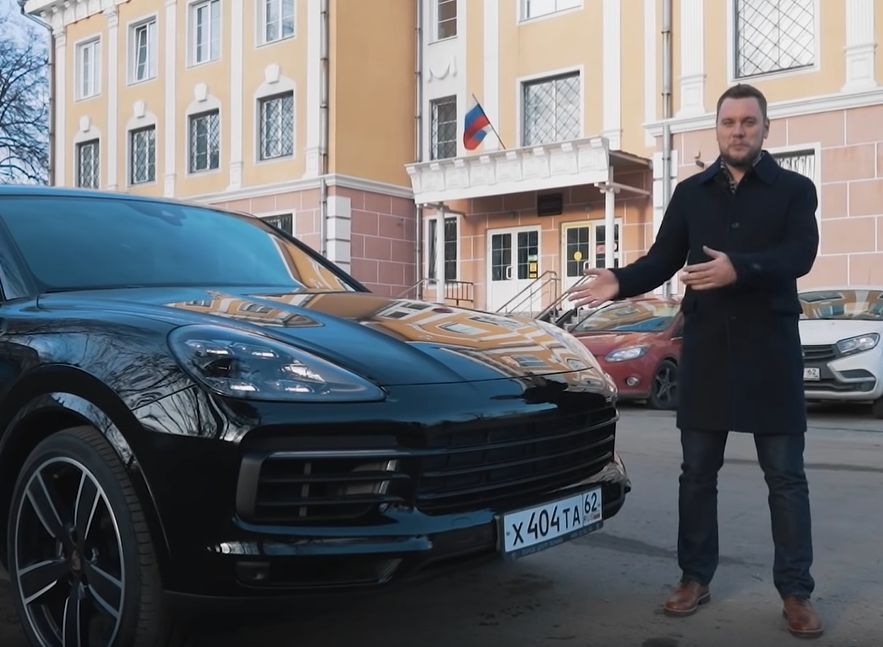 Рязанец отсудил у автосалона 8,2 млн рублей за бракованный Porsche Cayenne
