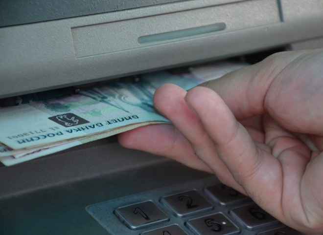 В Рязани задержали рецидивиста, который снимал деньги с утерянных банковских карт