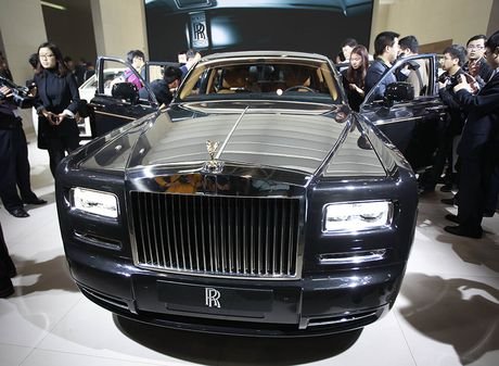 Названы самые дорогие автомобили на российском рынке