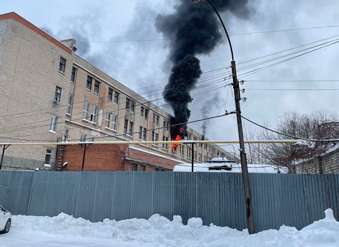 Пожар на территории бывшего завода САМ потушен