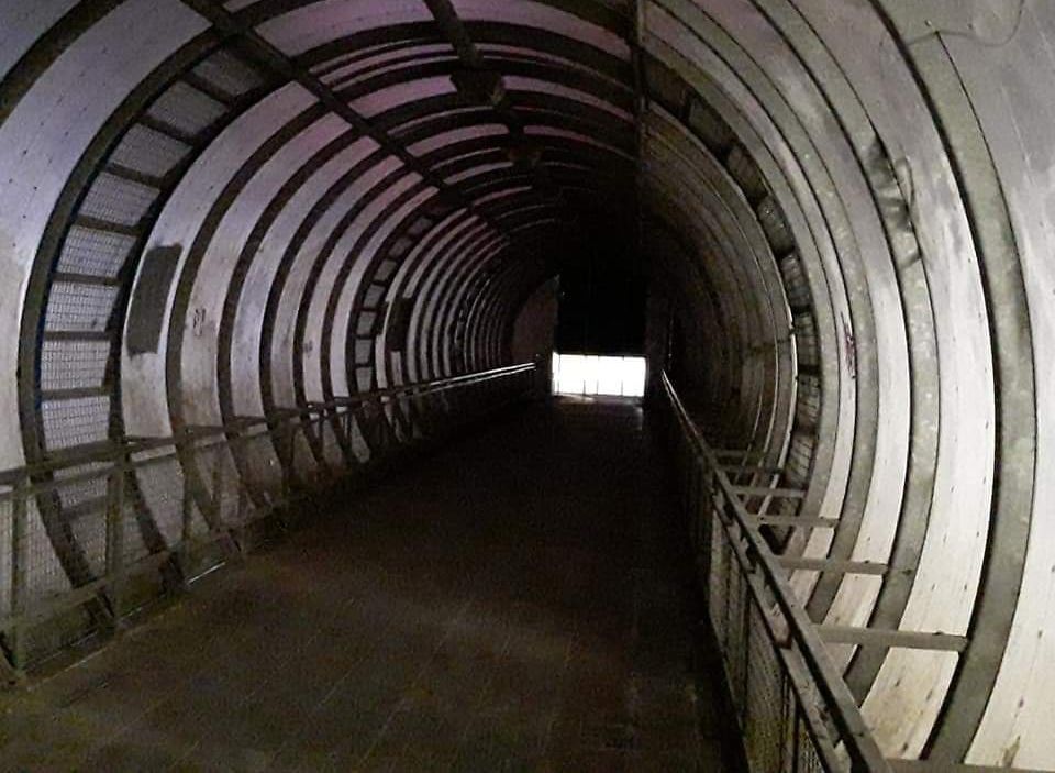 Рязанцы пожаловались на отсутствие освещения в надземном переходе у «Таможни»