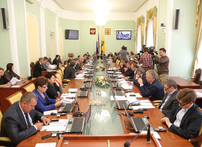 Депутаты регионального парламента рассмотрели пакет социально – значимых законопроектов