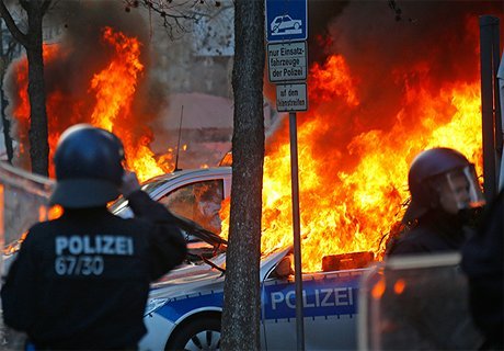 Около 90 полицейских ранены в ходе протестов в Германии