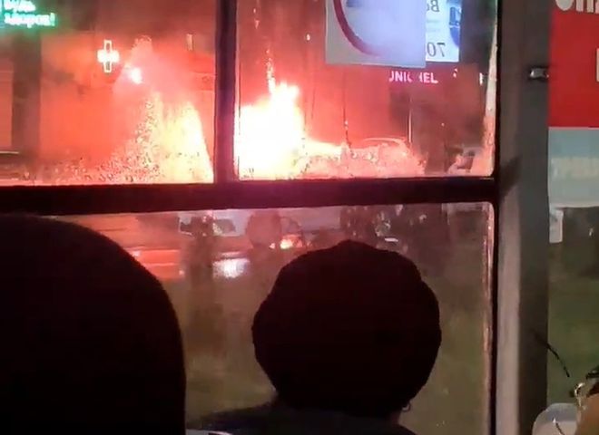 В Дашково-Песочне загорелись два автомобиля