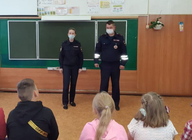 Рязанские полицейские проверили подростков, состоящих на профилактическом учете