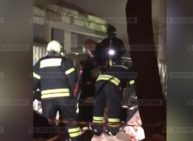 СМИ: в Москве обрушилась крыша школы