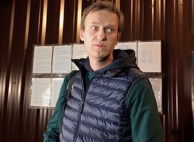 Навальный вышел на свободу после 20 суток ареста