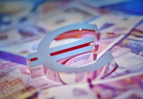 Курс евро вновь превысил 70 рублей