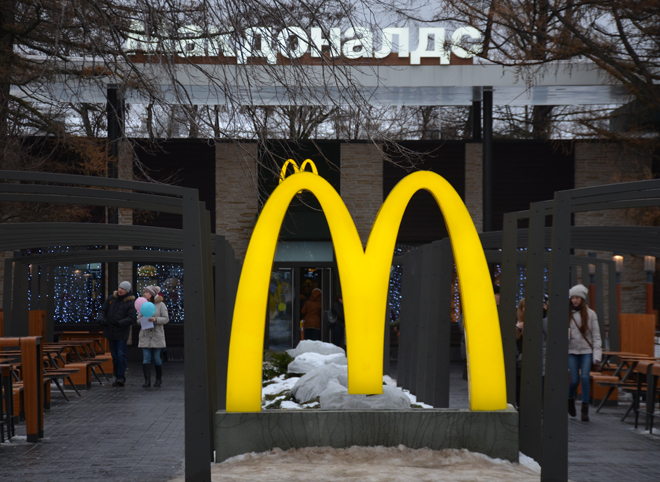 ﻿﻿﻿В Госдуме предлагают признать McDonald's и KFC иностранными агентами