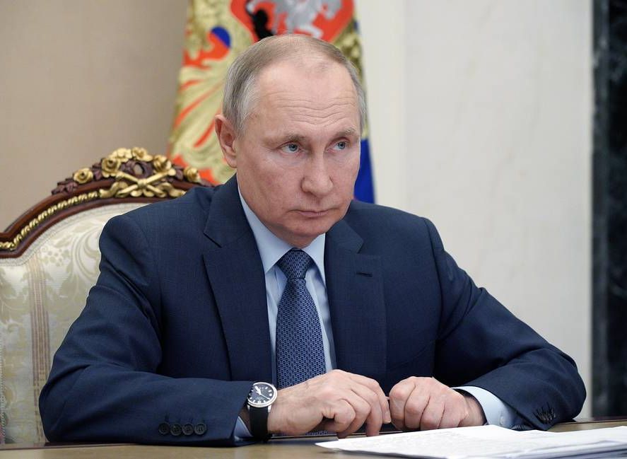 Путин допустил снятие коронавирусных ограничений в конце лета