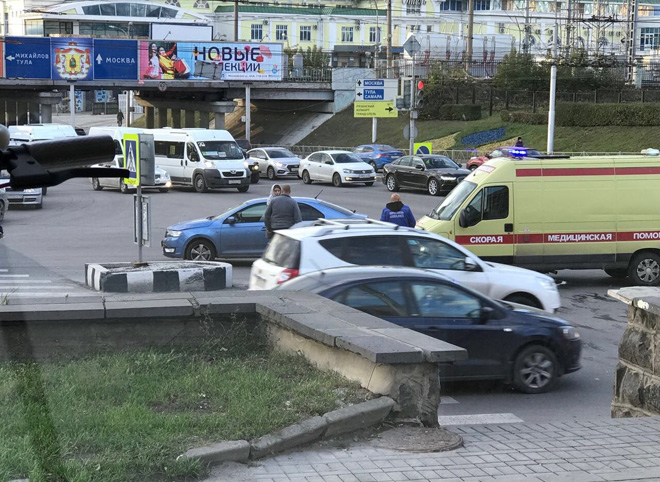 ДТП в центре Рязани: пострадавшую забрала «скорая»
