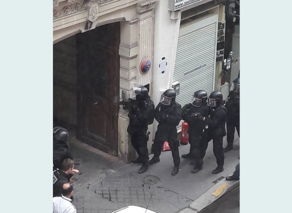 Арестован мужчина, захвативший заложников в Париже