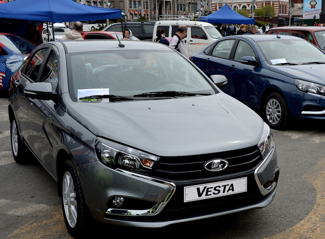 Lada Vesta стала самой продаваемой в России машиной в октябре