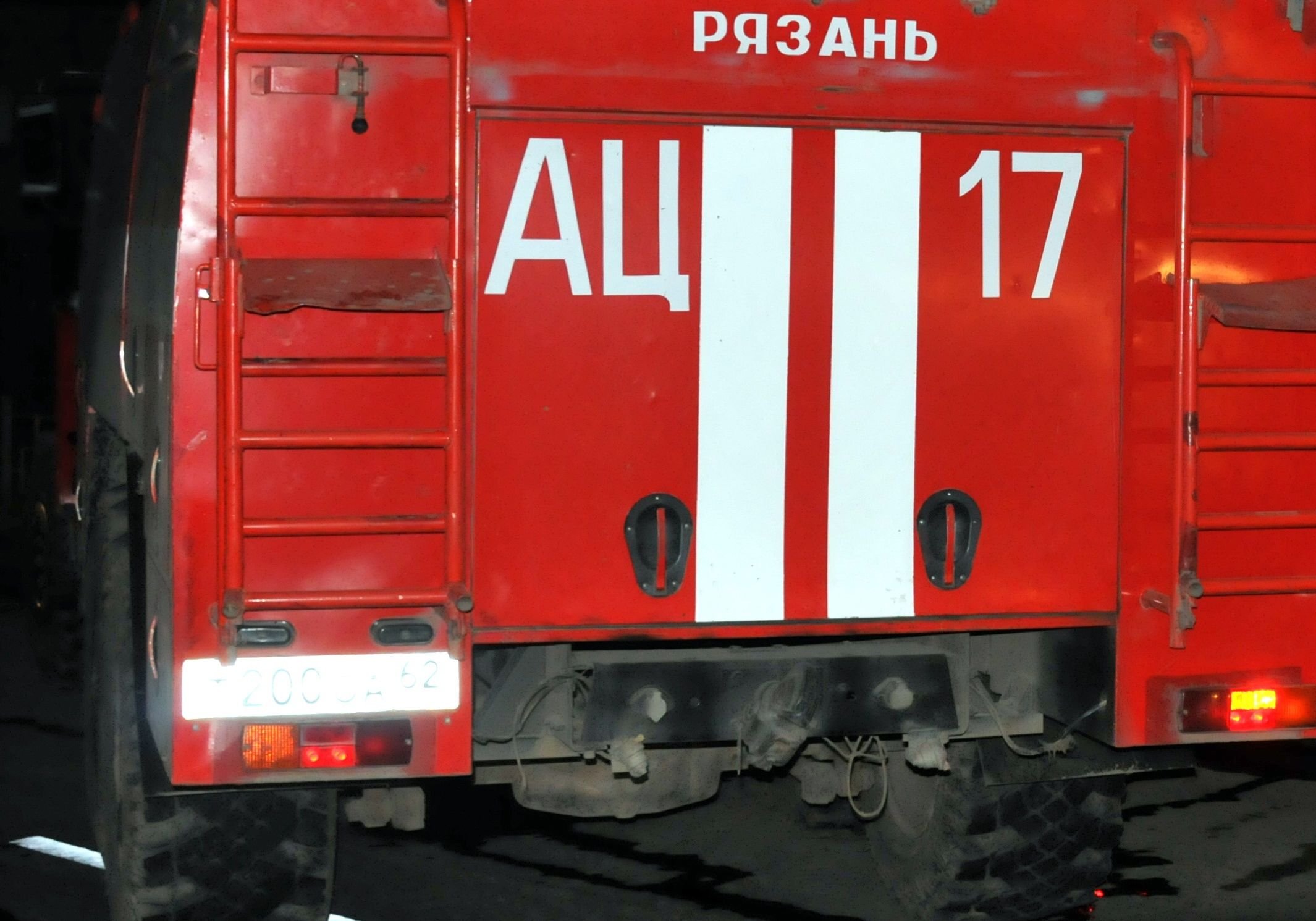 В Рязани во время пожара в девятиэтажке пострадал человек