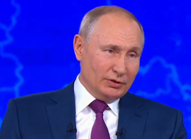 Путин разъяснил порядок получения поощрения после вакцинации от COVID-19