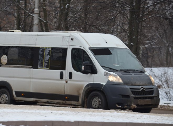 В ДТП на Крупской с участием маршрутки пострадали два человека
