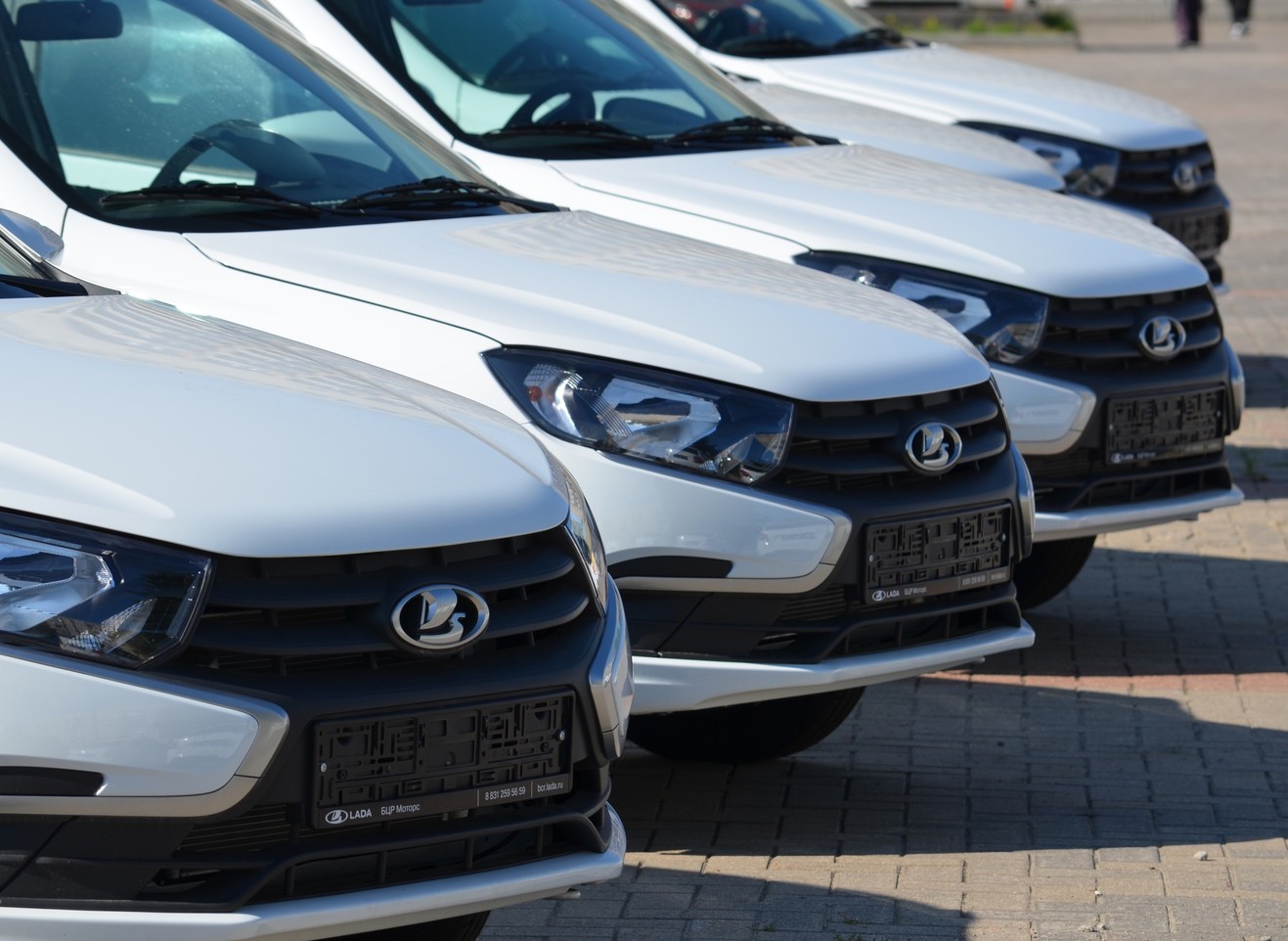 «АвтоВАЗ» запустил онлайн-продажи автомобилей по заводской цене