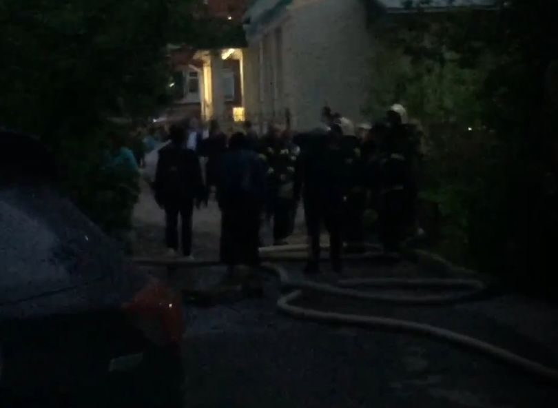 Во время пожара в 10-этажке в центре Рязани эвакуировали 12 человек