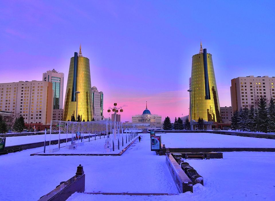 Столица Казахстана официально переименована в Нур-Султан