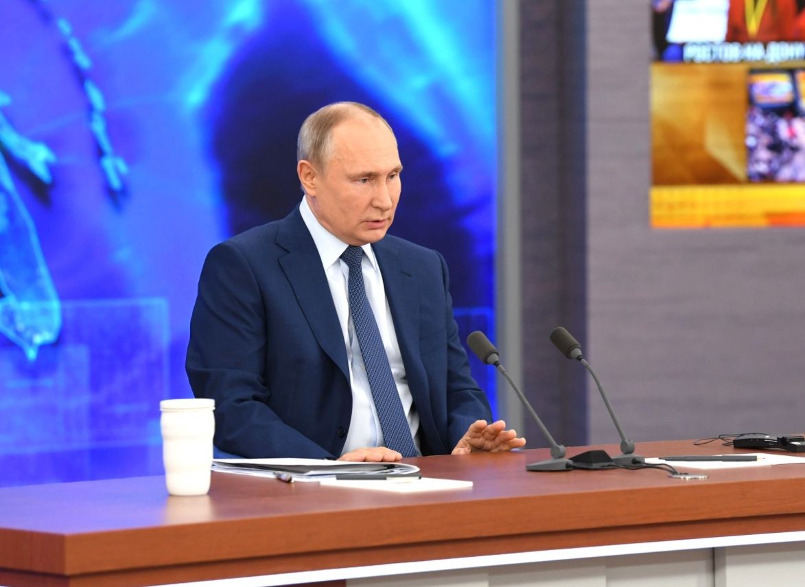 Bloomberg: российские элиты обсуждают досрочную отставку Путина