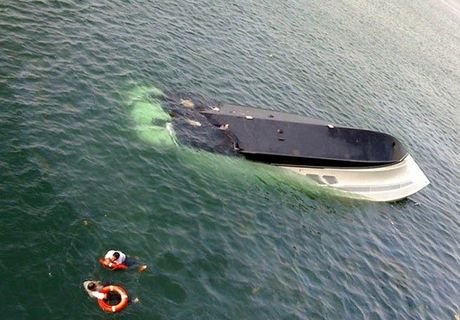 В Якутии водолазы нашли тела главы села и его жены