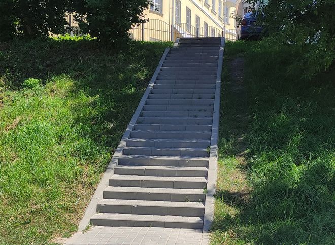 Рязанская мэрия «забыла» про обещание установить перила на лестнице на Лыбедском бульваре