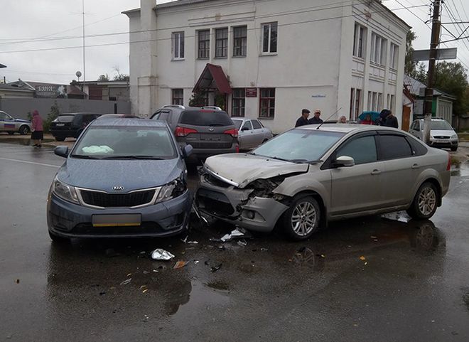При столкновении трех авто в Касимове пострадала женщина