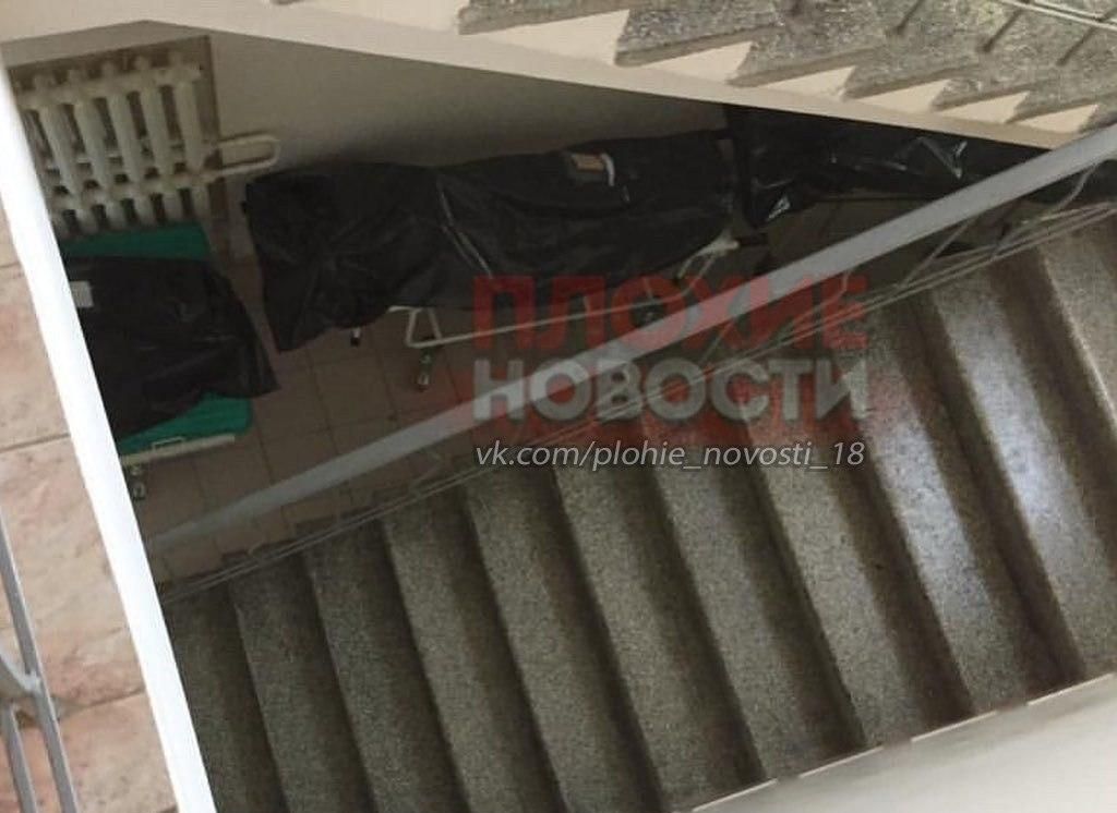 В Таганроге тела умерших от коронавируса больных свалили в коридоре