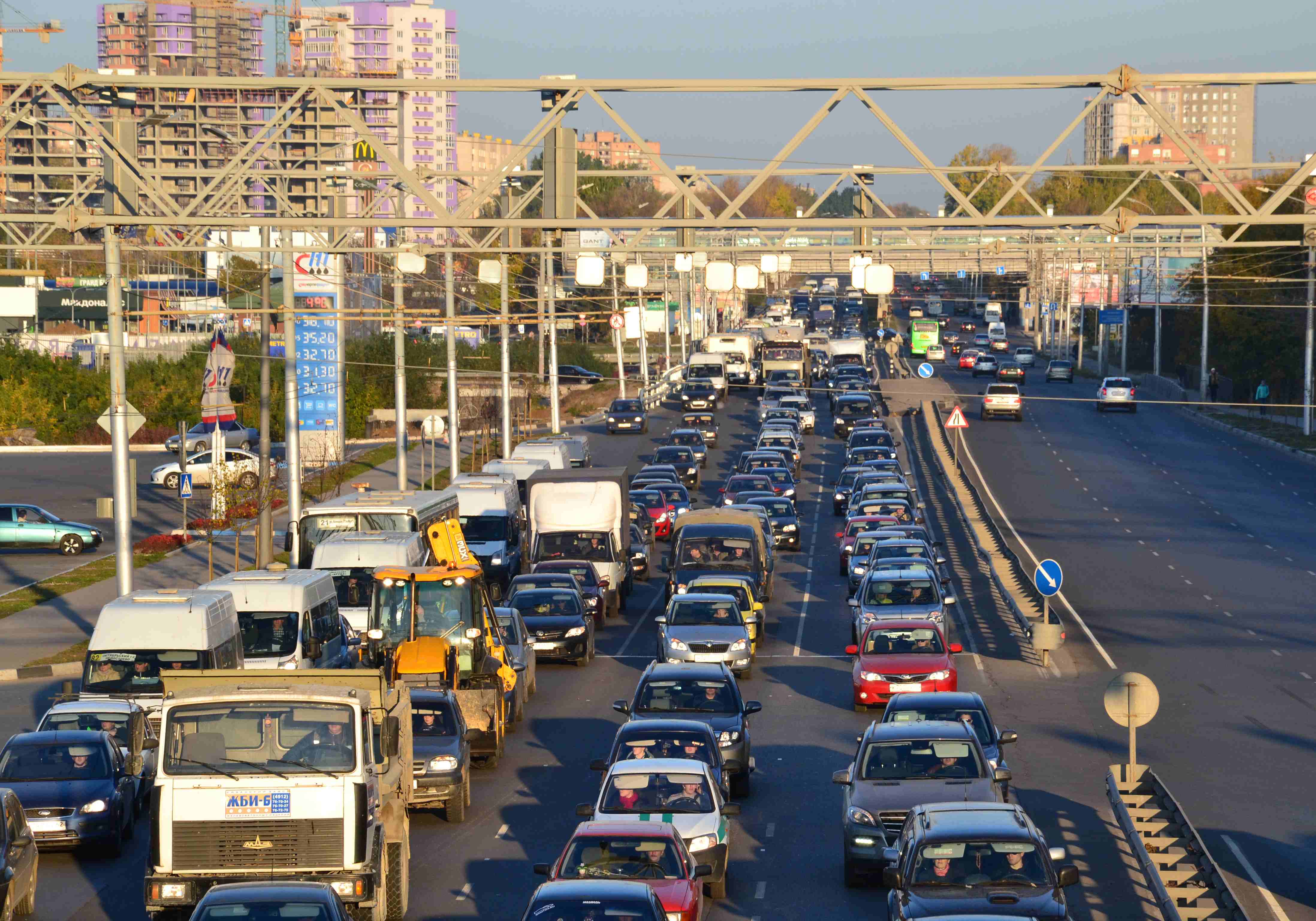 На главных магистралях Рязани установят «умные» светофоры