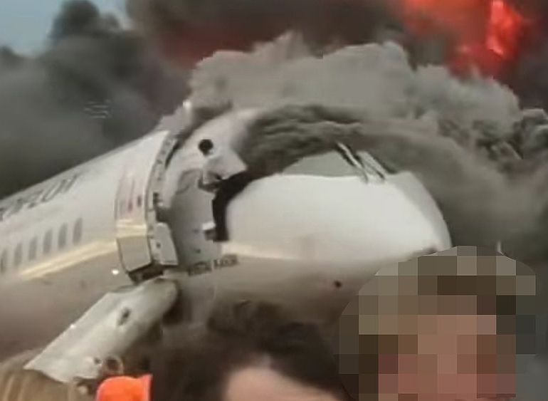 СМИ: к катастрофе Sukhoi Superjet могла привести неподготовленность пилотов
