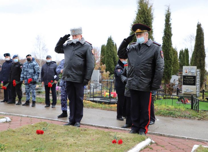 В Рязани почтили память погибших полицейских