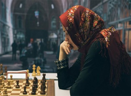 Российские шахматистки на ЧМ в Тегеране надели хиджабы