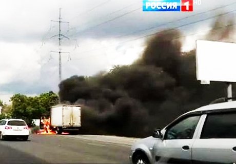 На Новорязанском шоссе в Москве загорелась «Газель» (видео)